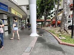 Elias Mall (D18), Retail #560992111